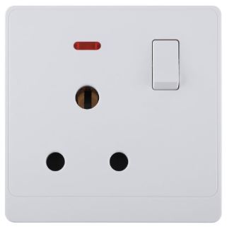 15A SWITCH SOCKET PC WHITE